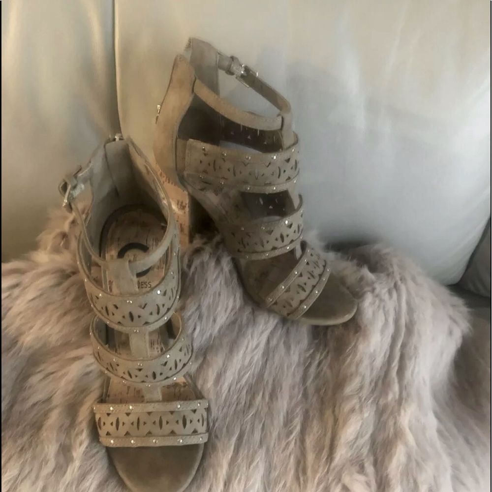 G by Guess Shoes Size 6 - Brown